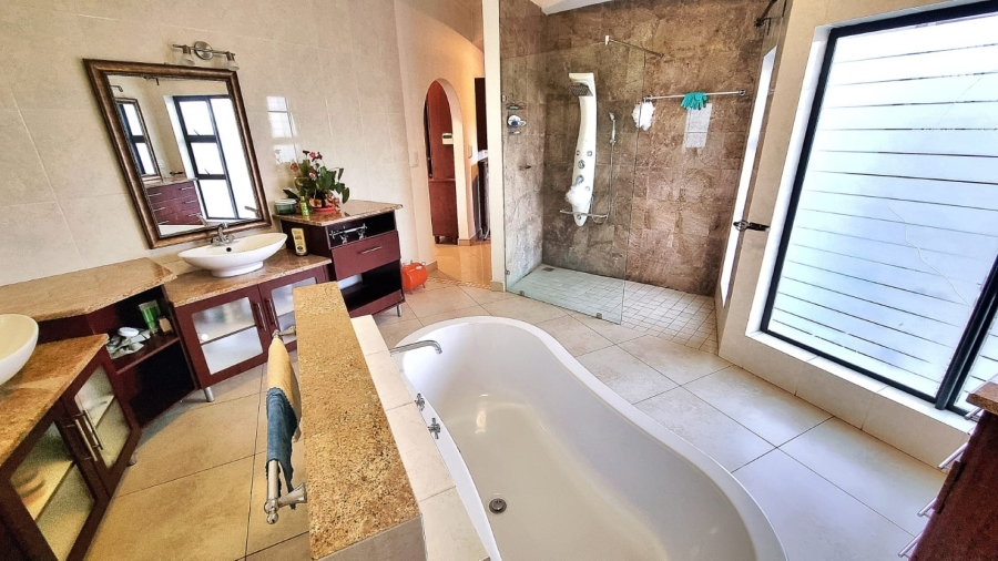 5 Bedroom Property for Sale in Koro Creek Golf Estate Limpopo