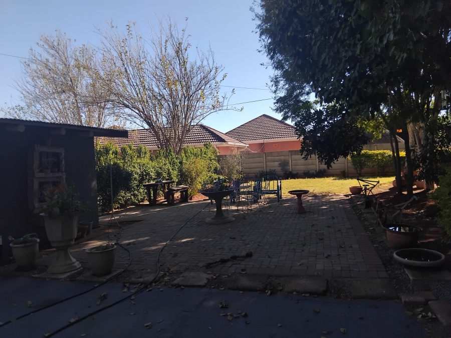 4 Bedroom Property for Sale in Flora Park Limpopo