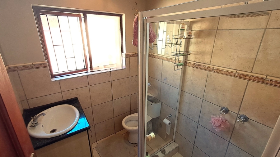 To Let 3 Bedroom Property for Rent in Bendor Limpopo
