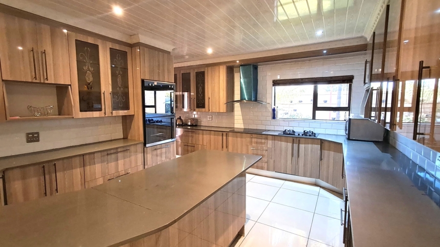 To Let 3 Bedroom Property for Rent in Bendor Limpopo