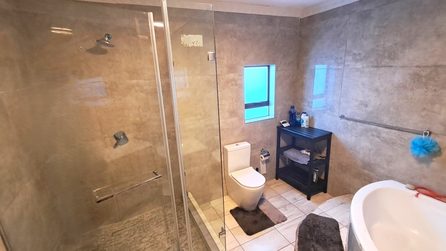 To Let 3 Bedroom Property for Rent in Bendor Limpopo