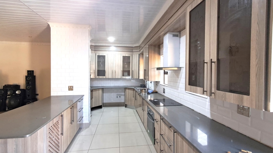 To Let 3 Bedroom Property for Rent in Bendor Limpopo