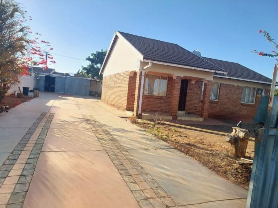 3 Bedroom Property for Sale in Lebowakgomo Zone B Limpopo
