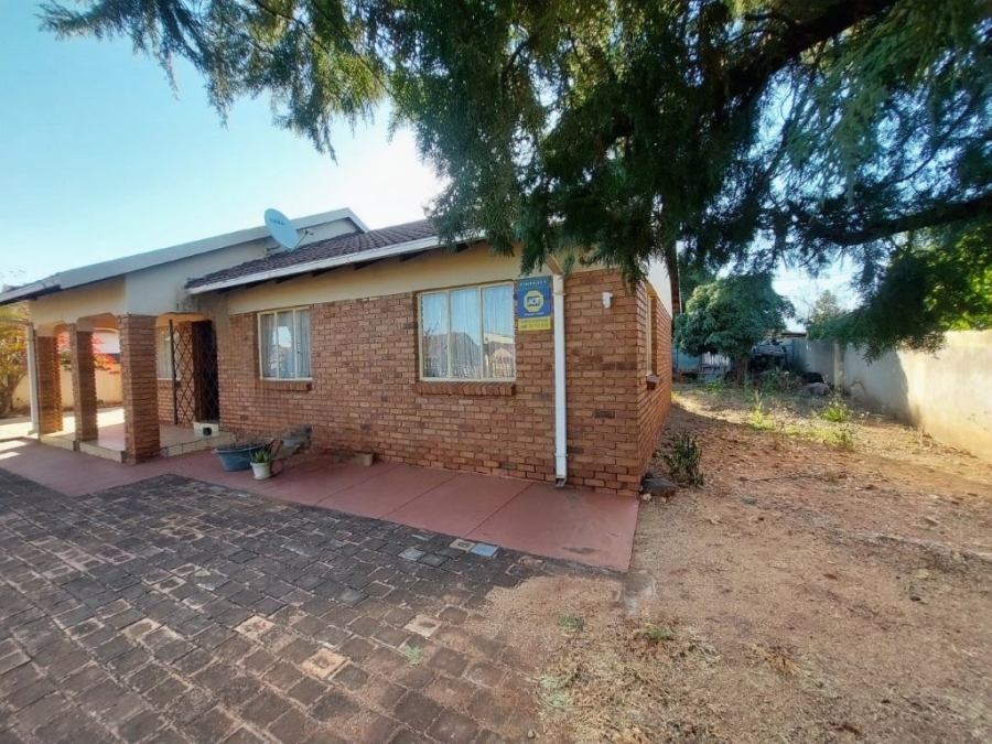 3 Bedroom Property for Sale in Lebowakgomo Zone B Limpopo
