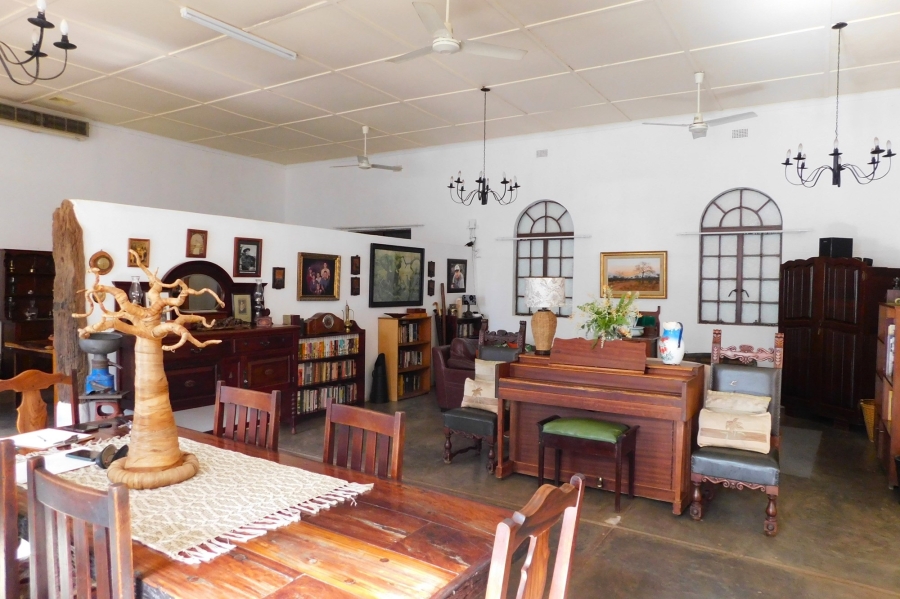 9 Bedroom Property for Sale in Kampersrus Limpopo