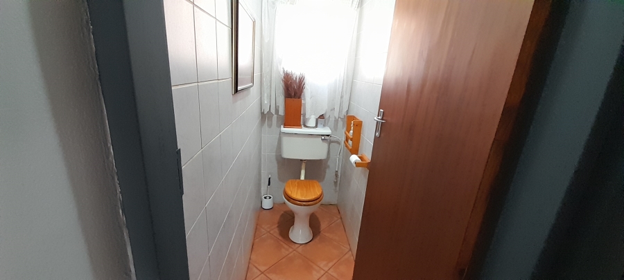5 Bedroom Property for Sale in Impala Park Limpopo