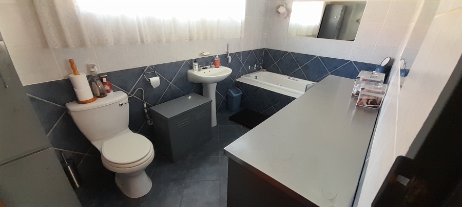 5 Bedroom Property for Sale in Impala Park Limpopo