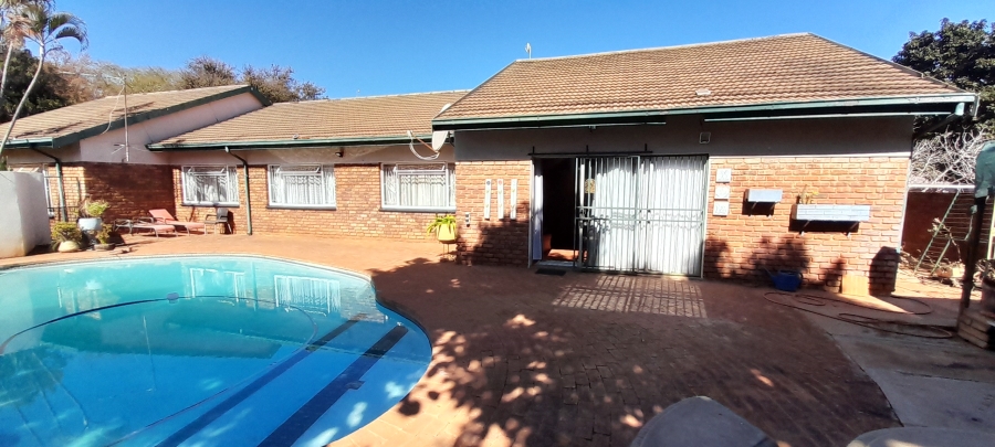 5 Bedroom Property for Sale in Impala Park Limpopo