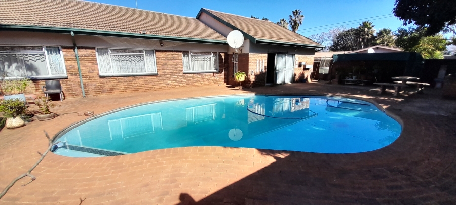 5 Bedroom Property for Sale in Impala Park Limpopo