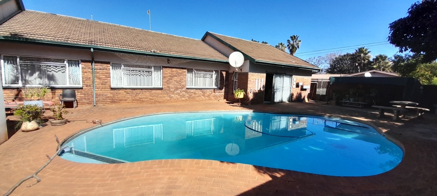 5 Bedroom Property for Sale in Impala Park Limpopo