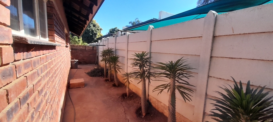 5 Bedroom Property for Sale in Impala Park Limpopo