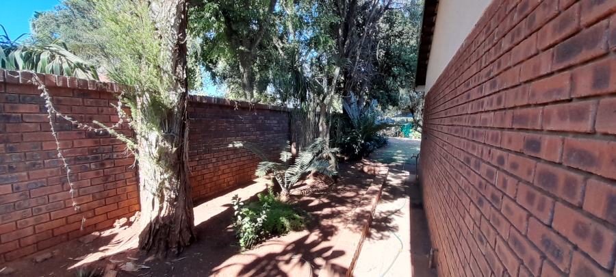 5 Bedroom Property for Sale in Impala Park Limpopo