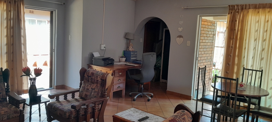 5 Bedroom Property for Sale in Impala Park Limpopo
