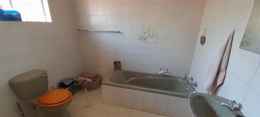 5 Bedroom Property for Sale in Impala Park Limpopo