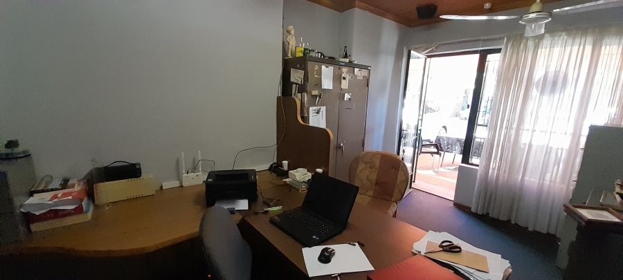 5 Bedroom Property for Sale in Impala Park Limpopo