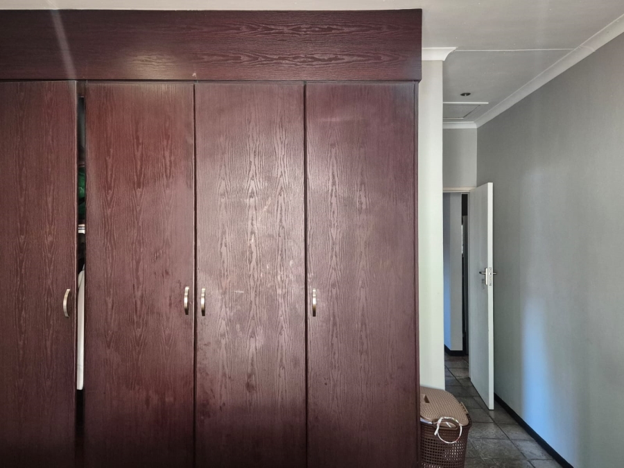 2 Bedroom Property for Sale in Polokwane Central Limpopo