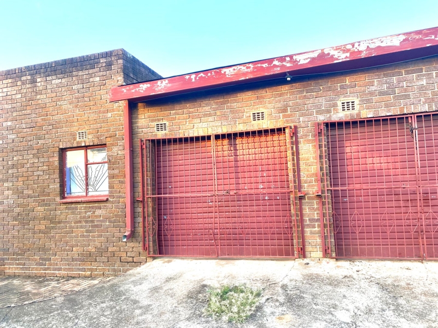 6 Bedroom Property for Sale in Thohoyandou Limpopo