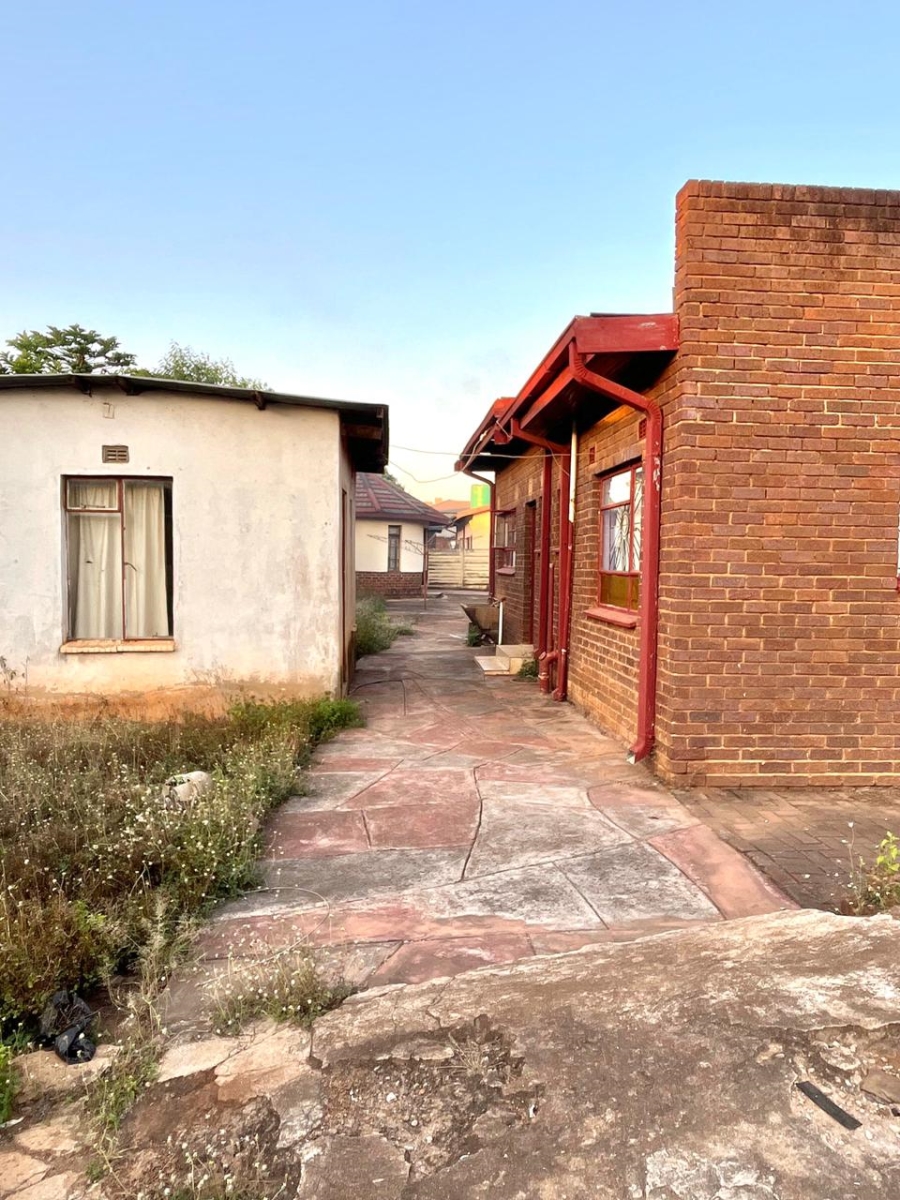 6 Bedroom Property for Sale in Thohoyandou Limpopo