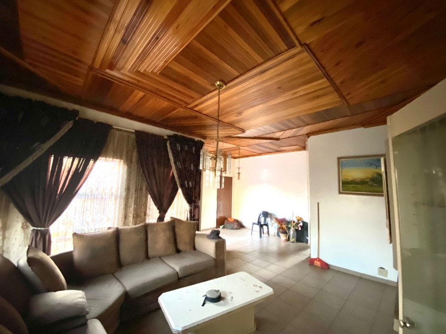 6 Bedroom Property for Sale in Thohoyandou Limpopo
