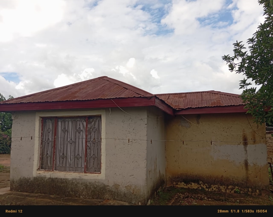 3 Bedroom Property for Sale in Dzwerani Limpopo
