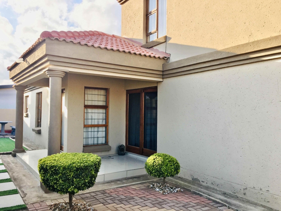 4 Bedroom Property for Sale in Woodhill Estate Limpopo