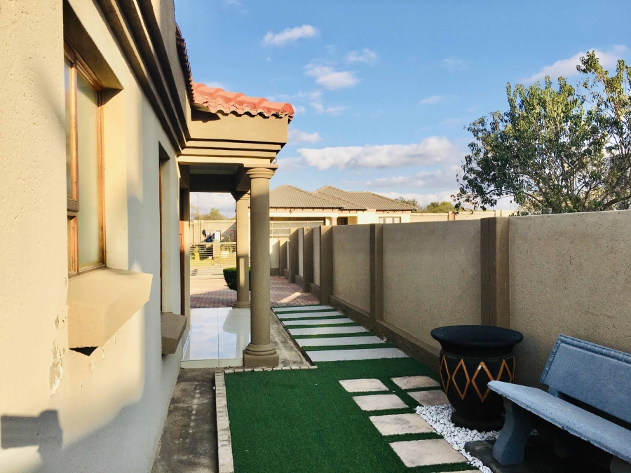 4 Bedroom Property for Sale in Woodhill Estate Limpopo