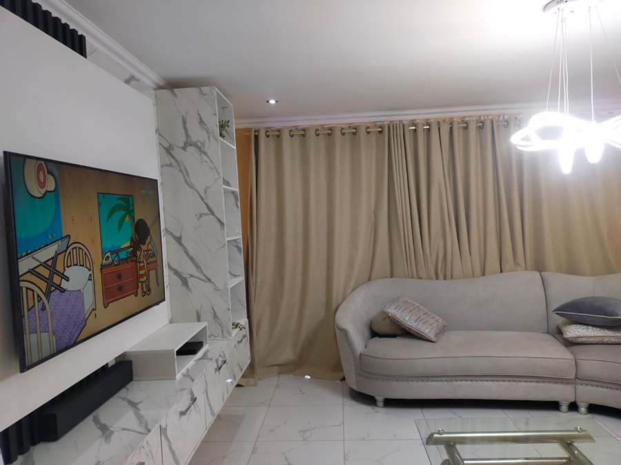 4 Bedroom Property for Sale in Mavhunda A Limpopo