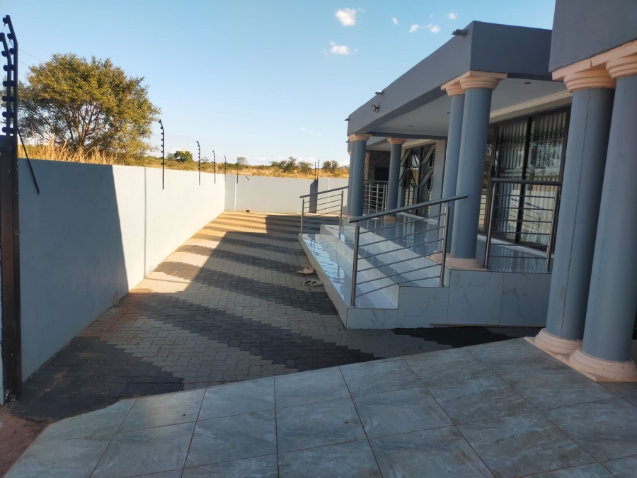 4 Bedroom Property for Sale in Mavhunda A Limpopo