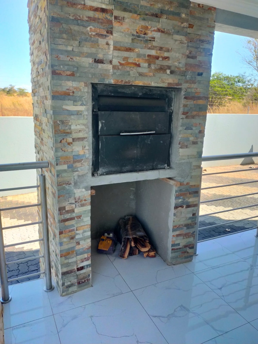 4 Bedroom Property for Sale in Mavhunda A Limpopo