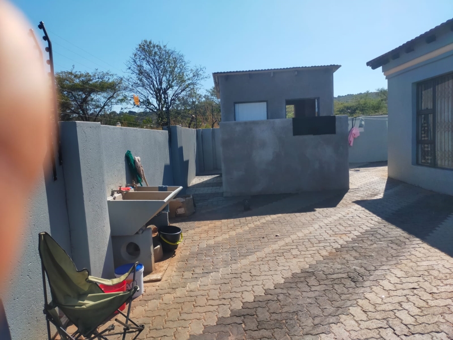 4 Bedroom Property for Sale in Mavhunda A Limpopo