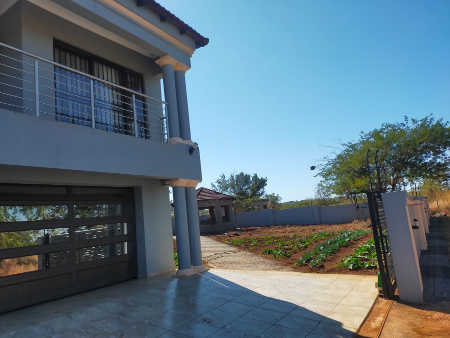 4 Bedroom Property for Sale in Mavhunda A Limpopo