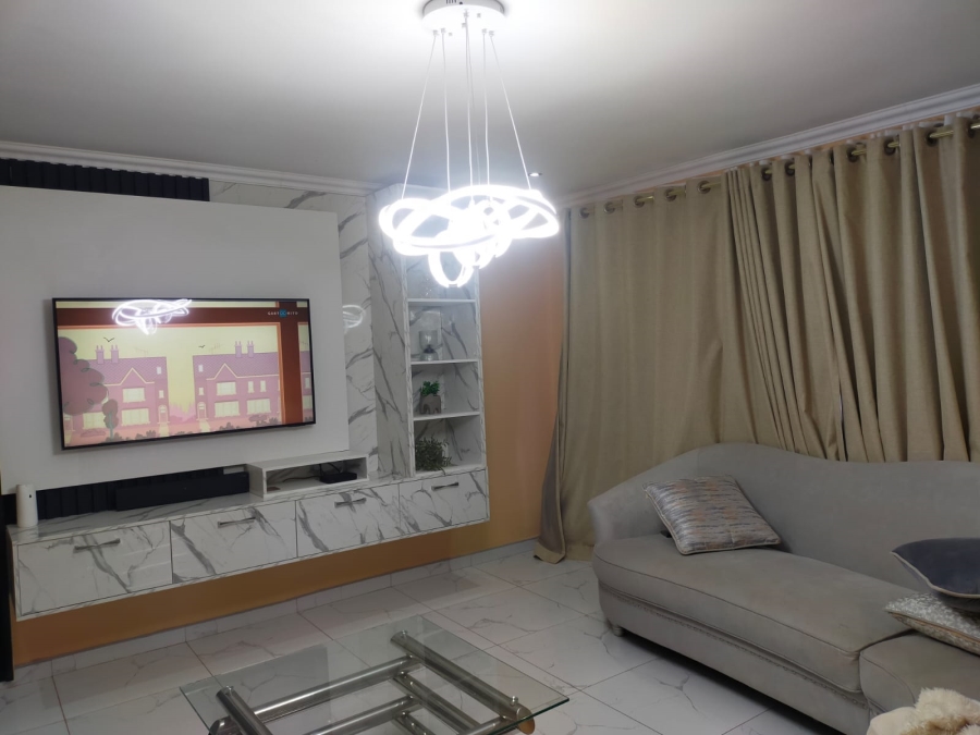 4 Bedroom Property for Sale in Mavhunda A Limpopo