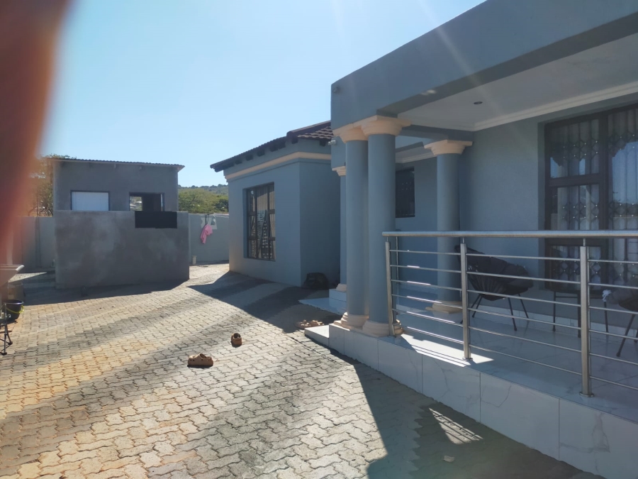 4 Bedroom Property for Sale in Mavhunda A Limpopo