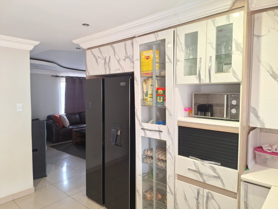 3 Bedroom Property for Sale in Mahlasedi Park Limpopo
