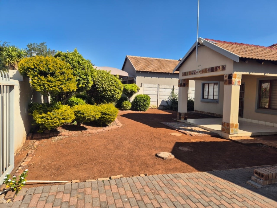 3 Bedroom Property for Sale in Bendor Limpopo