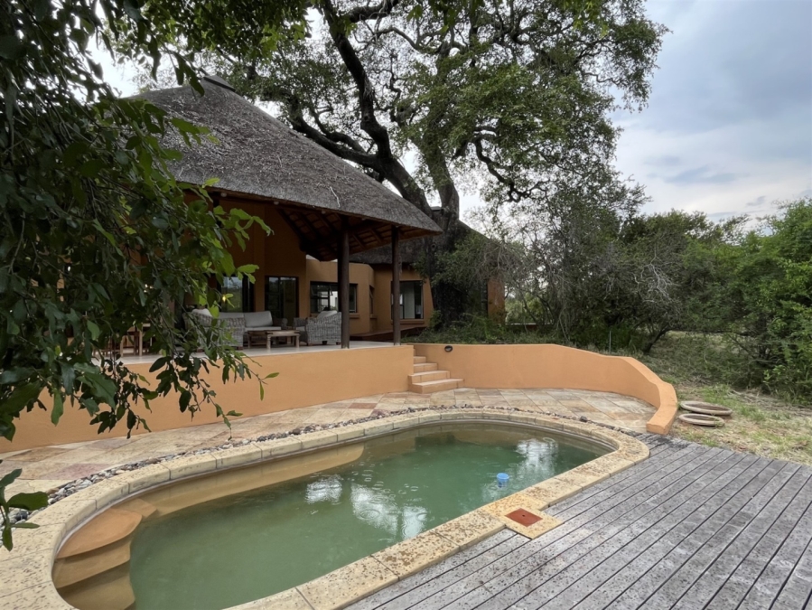 4 Bedroom Property for Sale in Khaya Ndlovu Game Reserve Limpopo