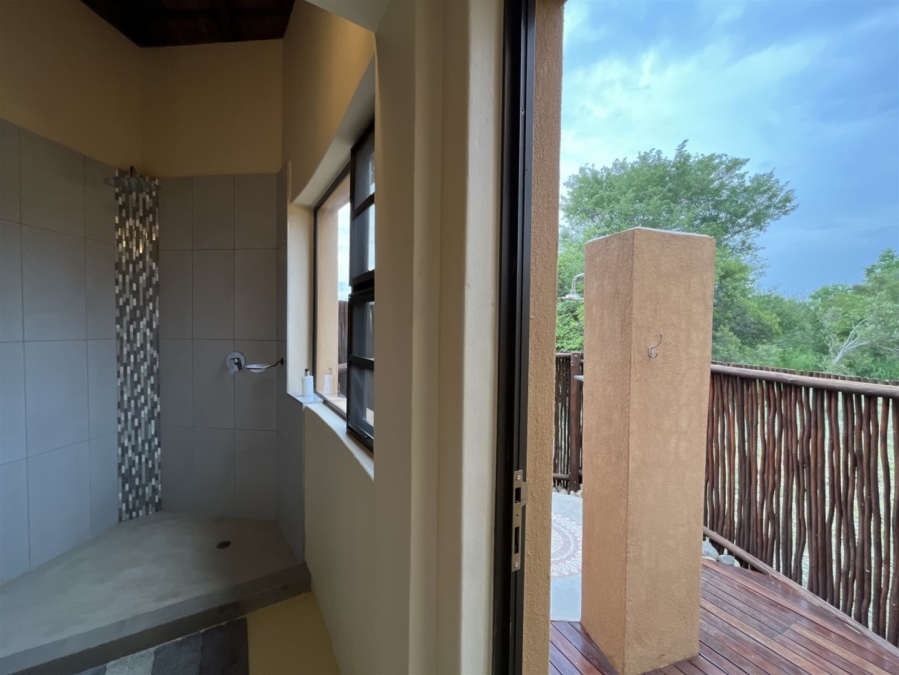 4 Bedroom Property for Sale in Khaya Ndlovu Game Reserve Limpopo