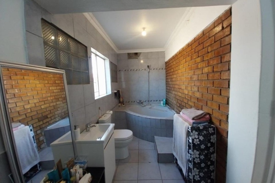 3 Bedroom Property for Sale in Flora Park Limpopo