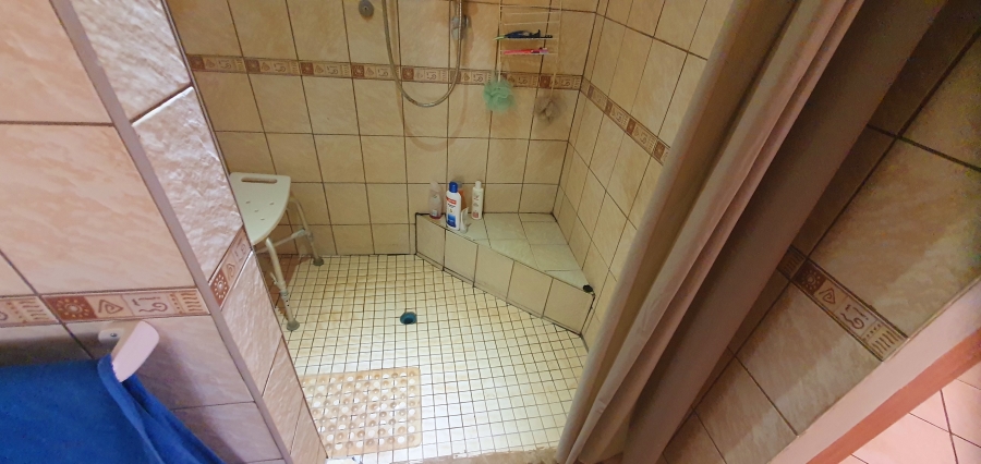 2 Bedroom Property for Sale in Tolwe Limpopo