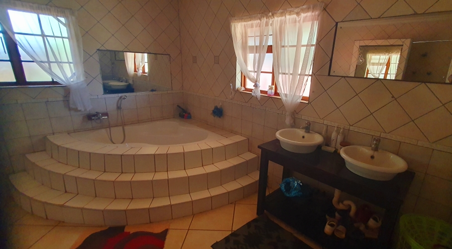 2 Bedroom Property for Sale in Tolwe Limpopo