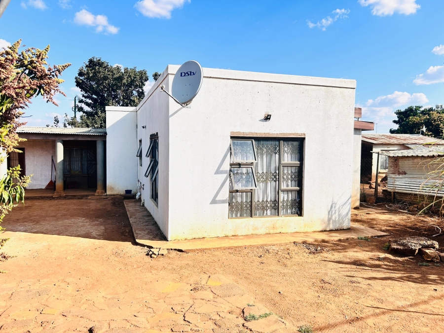 4 Bedroom Property for Sale in Tshikota Limpopo