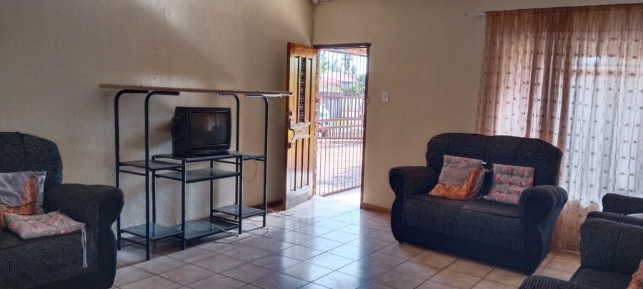 3 Bedroom Property for Sale in Fauna Park Limpopo