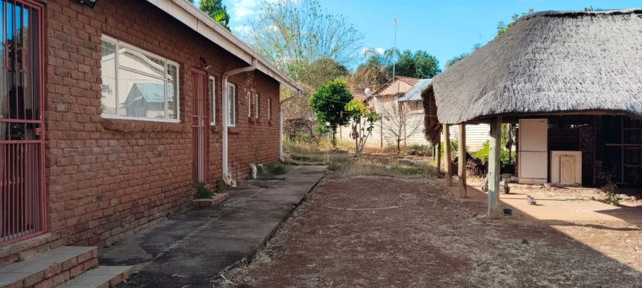 3 Bedroom Property for Sale in Fauna Park Limpopo