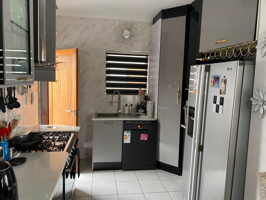 2 Bedroom Property for Sale in Southern Gateway Limpopo