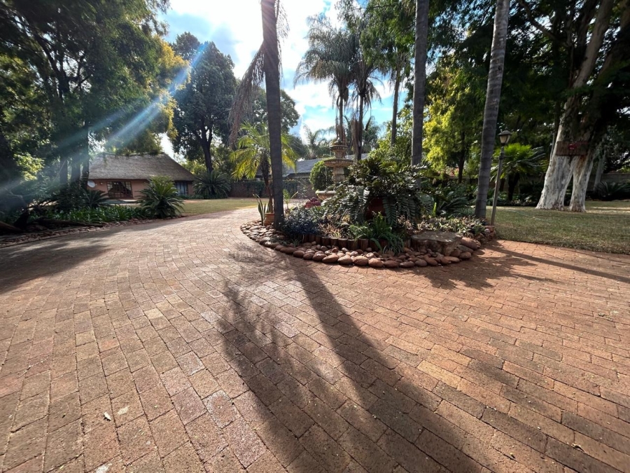 6 Bedroom Property for Sale in Impala Park Limpopo