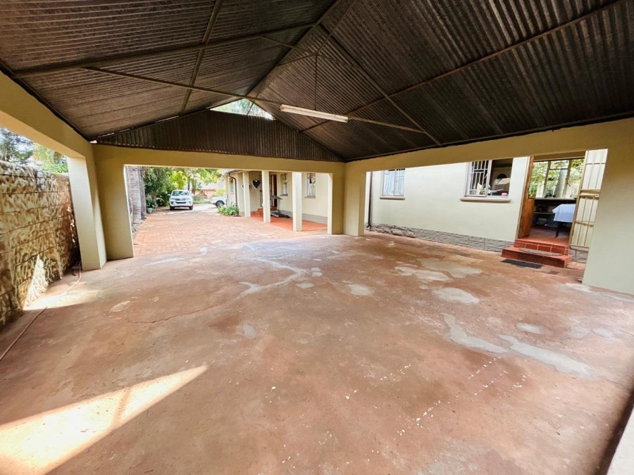 6 Bedroom Property for Sale in Impala Park Limpopo