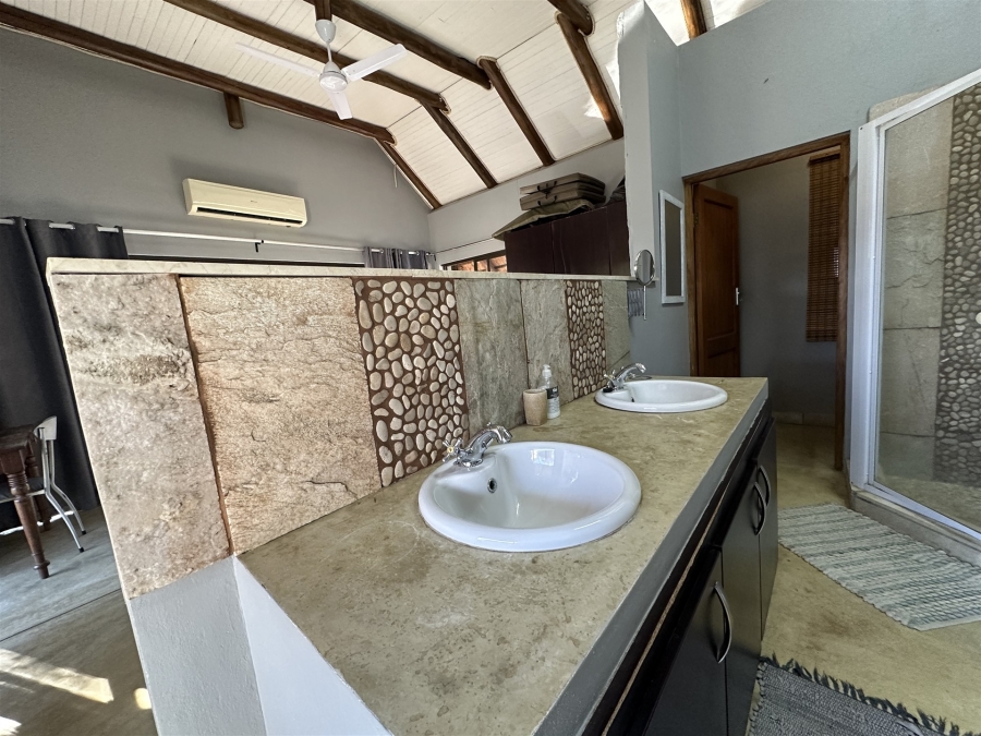 5 Bedroom Property for Sale in Wild Rivers Nature Reserve Limpopo