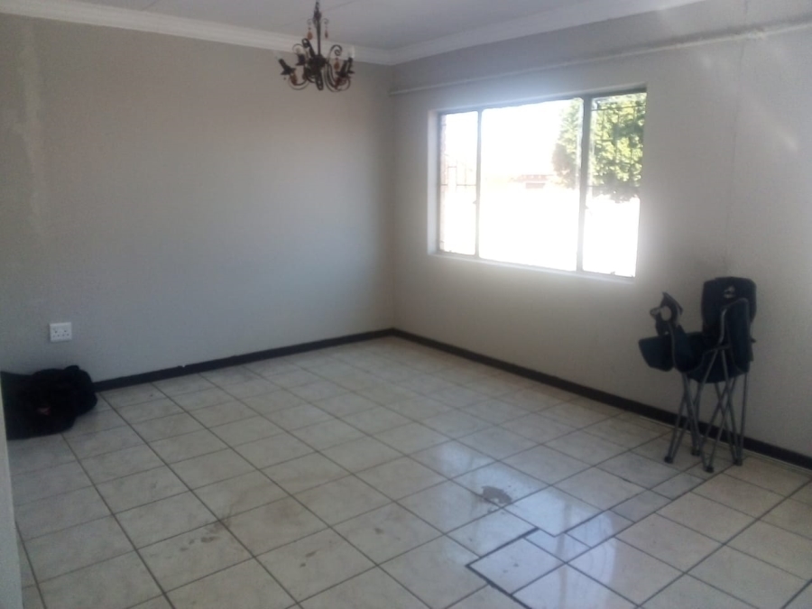 4 Bedroom Property for Sale in Flora Park Limpopo