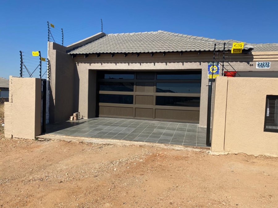 3 Bedroom Property for Sale in Mahlasedi Park Limpopo