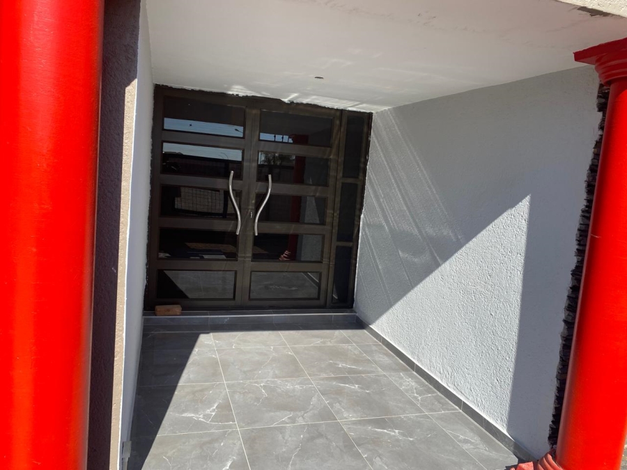 3 Bedroom Property for Sale in Mahlasedi Park Limpopo
